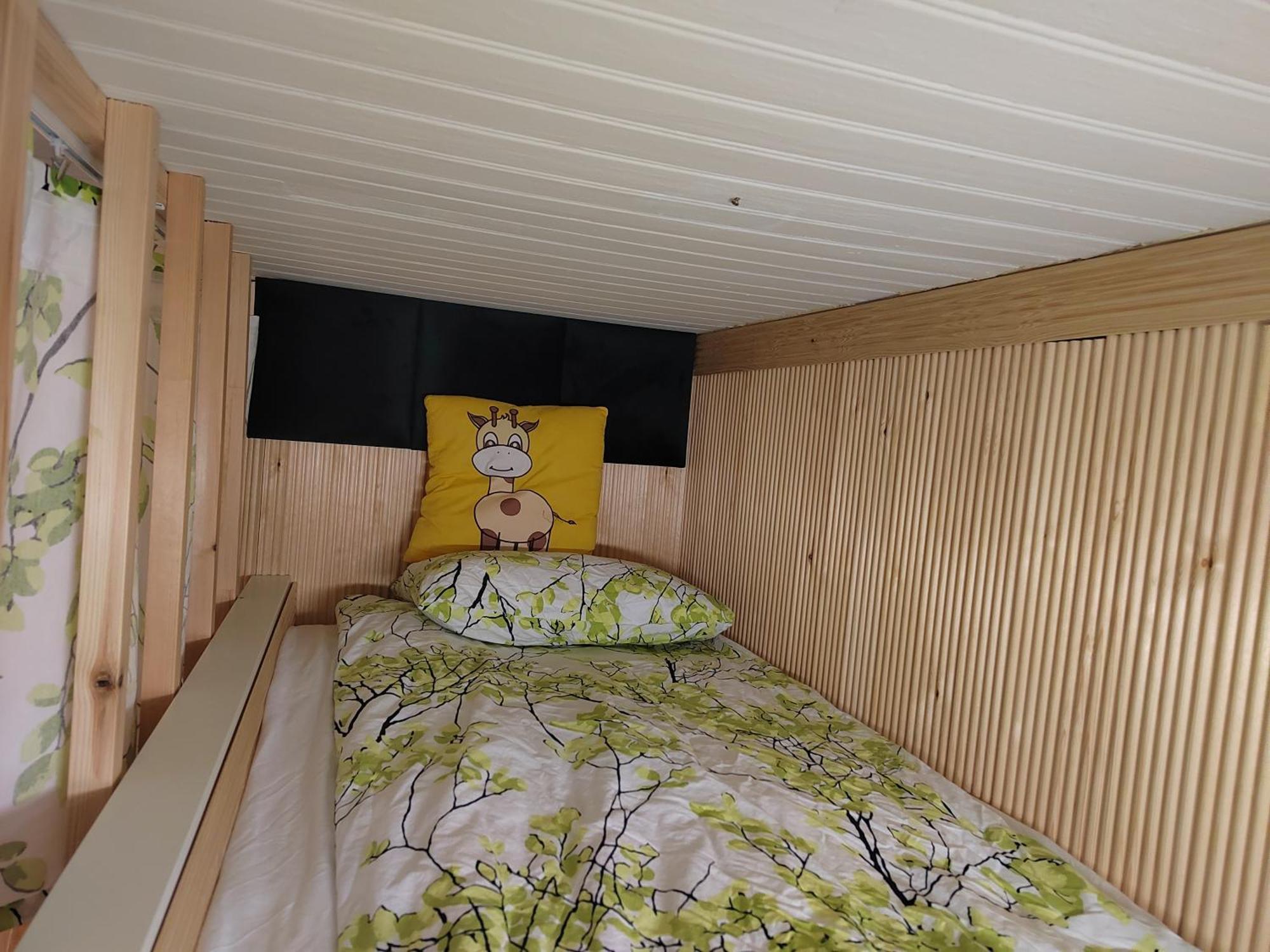 Relax & Recharge - A Unique Suite With A Touch Of Luxury - Hot Tub And Sauna Inspired Decor #Not A Real Sauna# Easy City Access - Direct Train 15 Min To City Helsinki Exterior foto
